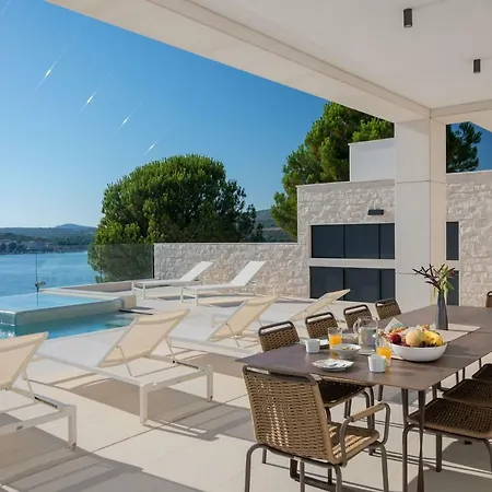 Luxury Carpe Diem Paradise * רוגוזניצה