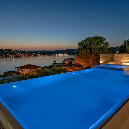 Luxury Carpe Diem Paradise