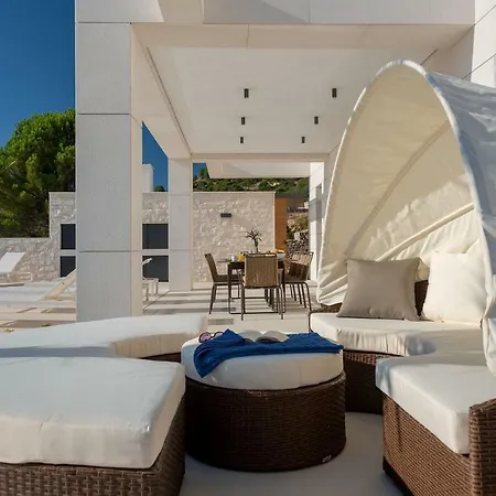 וילה Luxury Carpe Diem Paradise רוגוזניצה